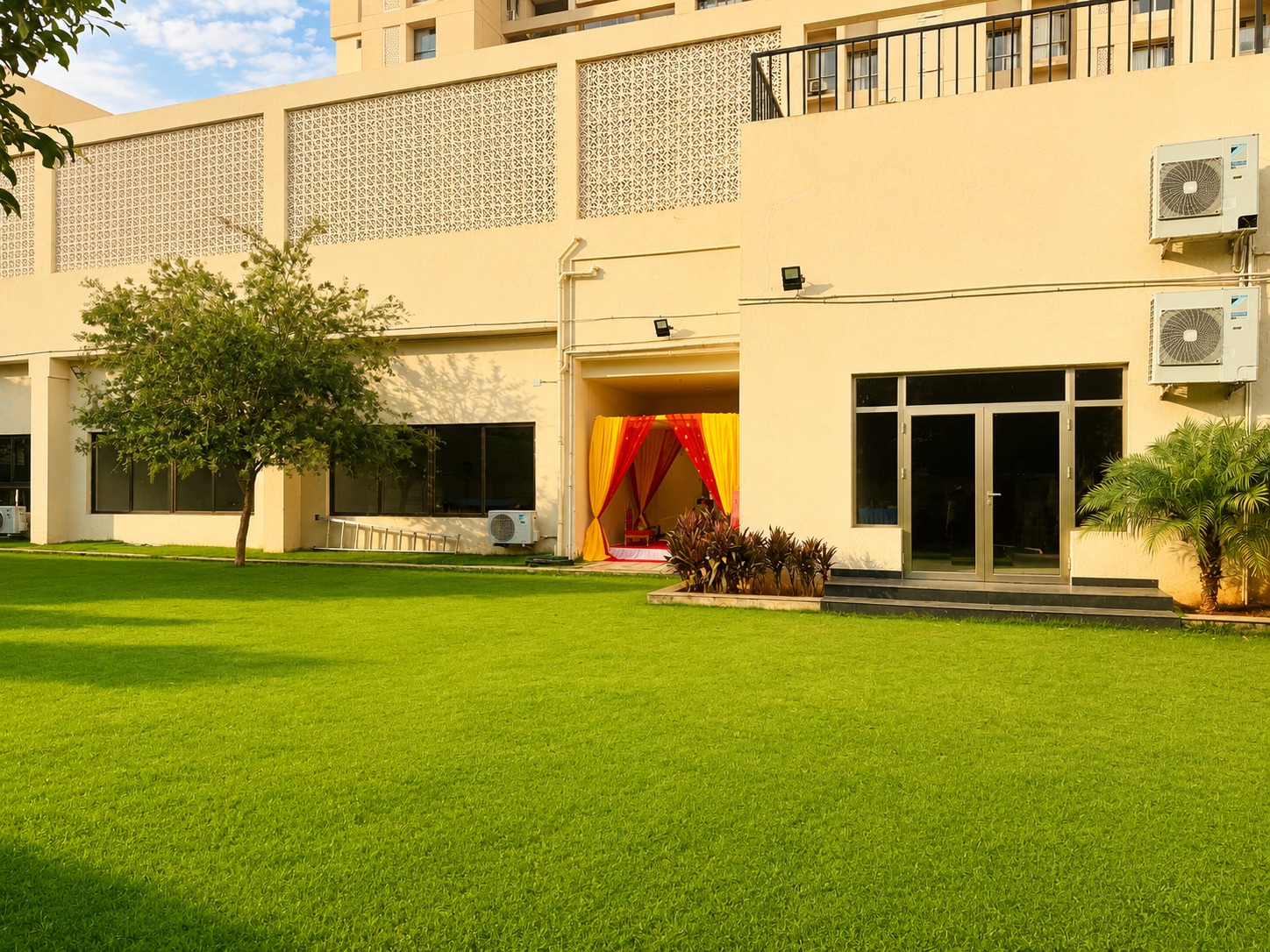 Party Lawn